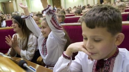 Рада отклонила законопроект Порошенко о присоединении к Конвенции о защите детей