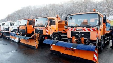 КГГА: К уборке снега сегодня будут задействованы 243 единицы спецтехники