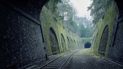 Молчаливая железная дорога Парижа (Фото)