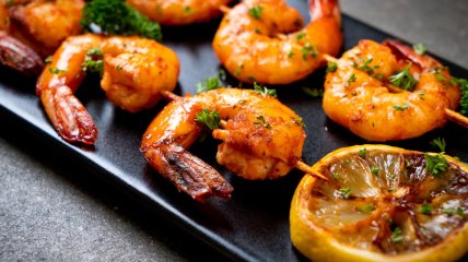 Креветки в соевом соусе (видео)