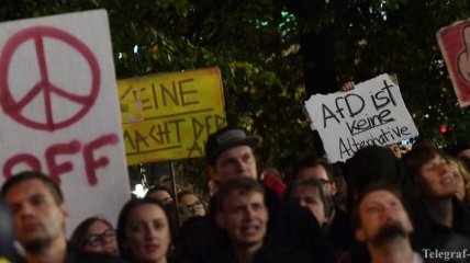 В Берлине ночью прошла акция против праворадикальной партии "АдГ"