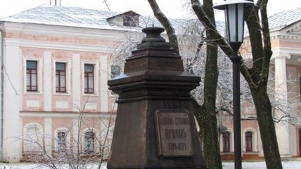 В Чернигове украли бюст Александра Пушкина