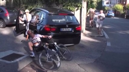 Немецкого велогонщика-чемпиона сбила машина во время гонки (Видео)