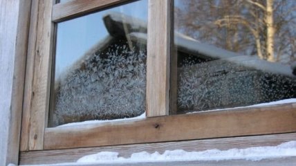 Как утеплить окна из дерева