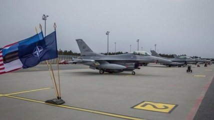 В Эстонии приземлилась эскадрилья истребителей США