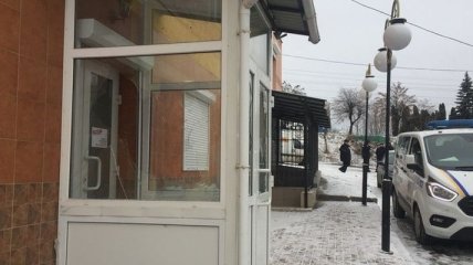 В Виннице разбили двери в офисе БПП 