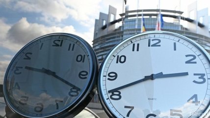Депутаты ЕС согласились отменить перевод стрелок часов после 2021 года