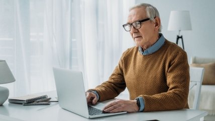Оформлення пенсії в Україні онлайн
