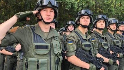 Аваков: Население критикует полицию, как жена мужа 