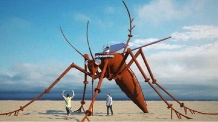 Одессит создал шестиметрового светящегося комара: арт-объект установят для туристов (фото)