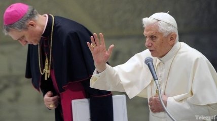 Twitter-посты Папы Римского будут публиковаться и на латыни