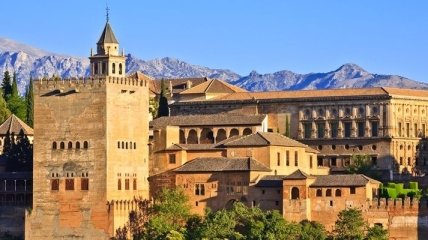 В Альгамбре для посетителей открыт Casa Nazari