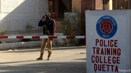 Число пострадавших в нападении на полицейскую академию в Пакистане возросло