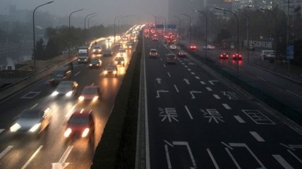 Китай модернизирует самую высокую и опасную магистраль в мире