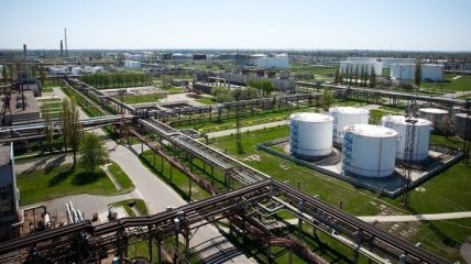 Производство украинского бензина стремительно сокращается 