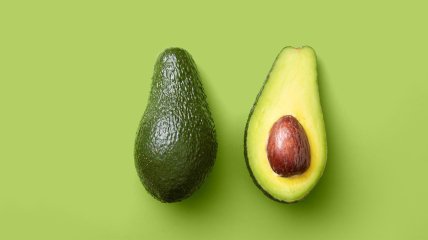 Спелое авокадо