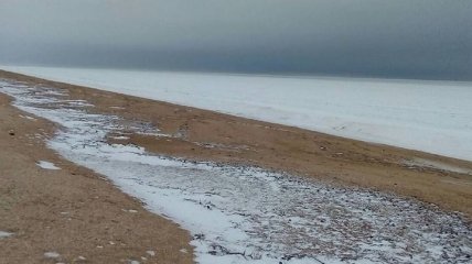 В Украине замерзло море: невероятные фото и видео