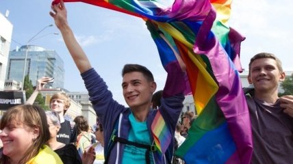 В Одессе - ЛГБТ-прайд, участников усиленно охраняют