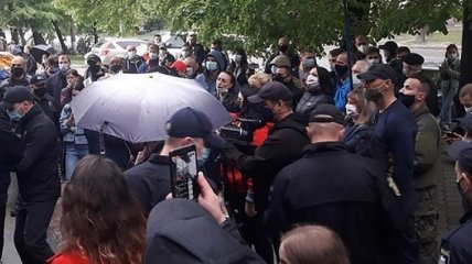 В Черкассах возле управления полиции протестовали против карантина