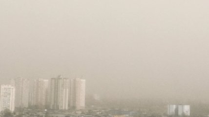 Необычное для города явление: Укргидрометцентр назвал причины пылевой бури в Киеве