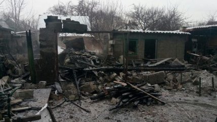 Аброськин: Боевики обстреляли Марьинку, некоторые дома горят