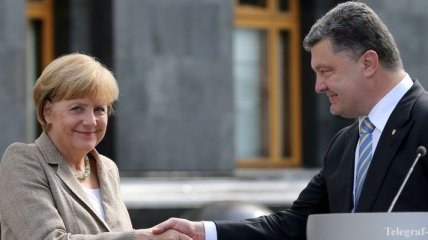 Порошенко и Меркель обсудили дальнейший формат переговоров 