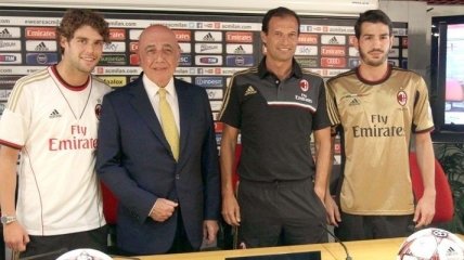 "Милан" объявил о подписании контракта с Андреа Поли