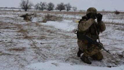 Окупанти 13 разів порушили "режим тиші", один боєць поранений