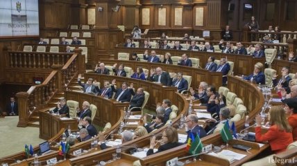 В Молдове могут состояться досрочные парламентские выборы