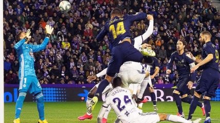 Реал обыграл Вальядолид и возглавил турнирную таблицу Примеры (Фото, Видео)