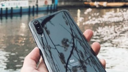 Упрощенный флагман Xiaomi Mi 9 SE: старт продаж в Европе