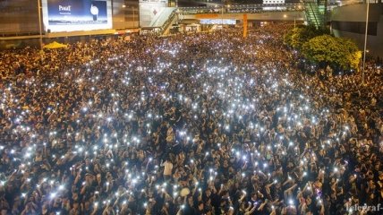 Протесты в Гонконге: Более 50 человек ранены и 89 задержаны