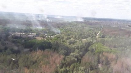 Тушение лесного пожара в зоне ЧАЭС продолжается: ветер дует на Киев