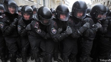 Евромайдан: "Беркут" отогнал митингующих с Банковой