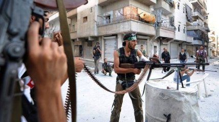 Сирийская армия продолжает обстрел Алеппо и других городов