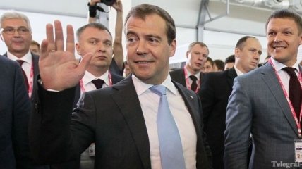 Медведев: Мне противно об этом говорить