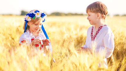 Маленькие украинцы в вышиванках