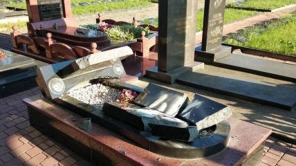 В Житомирской области надругались над могилами солдат АТО