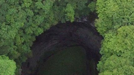49 гигантских подземных воронок нашли в Китае