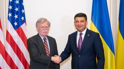 В Киеве Гройсман проводит встречу с советником Президента США Болтоном 
