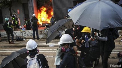 В Гонконге на День Китая вновь разгорелись протесты (Фото)