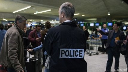Крушение EgyptAir: Французские правоохранители проверяют столичные аэропорты