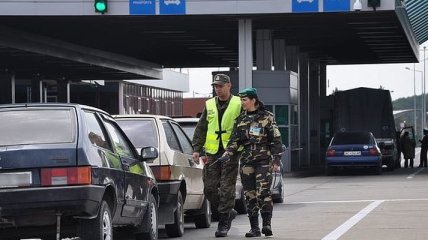 На границе с Польшей застряли 420 автомобилей