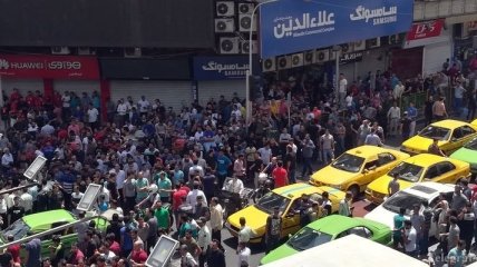 "Топливные протесты" в Иране: люди массово выходят на улицы 