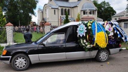 Герман не приехала на похороны мамы 