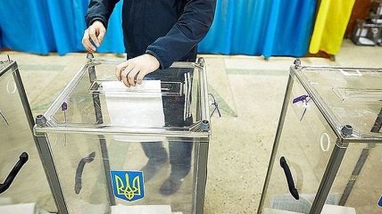 Карантин не распространяется: в семи городах Украины проходит второй тур выборов мэра
