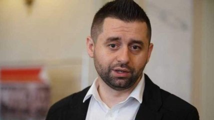 Голова фракції "Слуга народу" переконаний, що слова Данилова "не мають компанії"