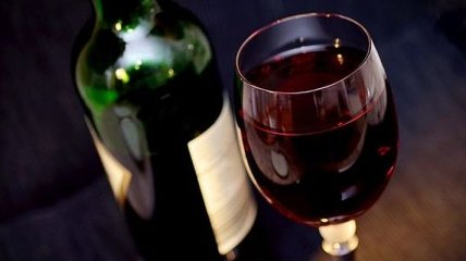 Не все так хорошо, как хотелось бы: пользу красного вина развенчали 