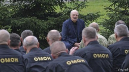 "Якщо хтось не хоче працювати - не змушуйте": Лукашенко наказав закрити страйкуючі підприємства