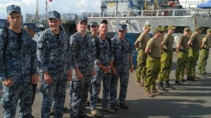 Будущие офицеры ВМС Украины поддержали пленных в РФ моряков (Видео)